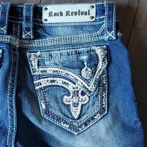 NWT Rock Revivals capri